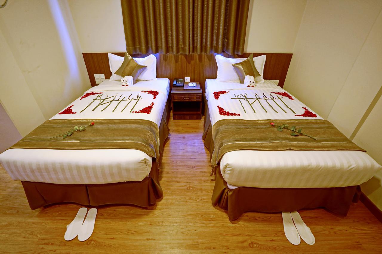 Sanctuary Hotel Mandalay Exterior foto